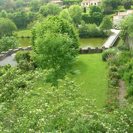 B&B "Les Remparts" Vouvant 外观 照片